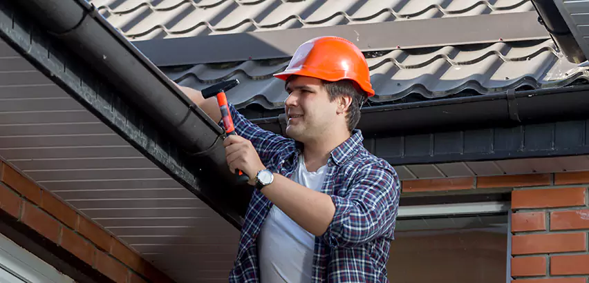 Gutter Fascia Repair in Elmhurst