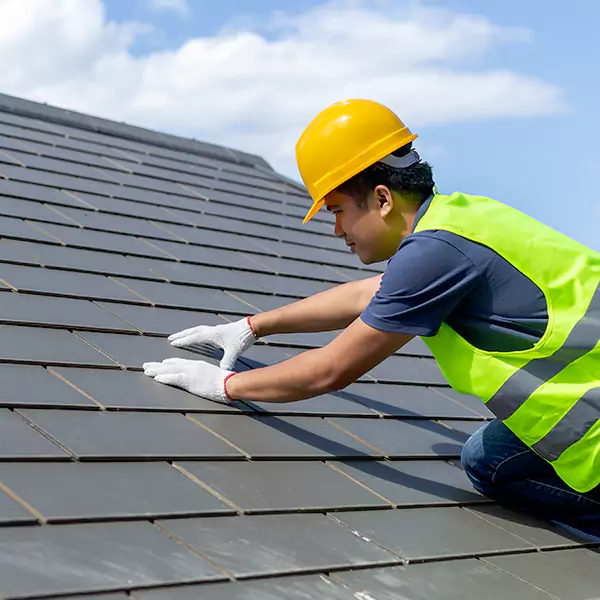 Why Elmhurst Homeowners Choose Elmhurst Roofing Repair for Standing Seam Metal Roofing Service?